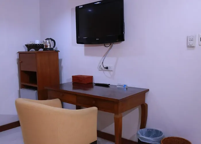 Upar Silom Hotel