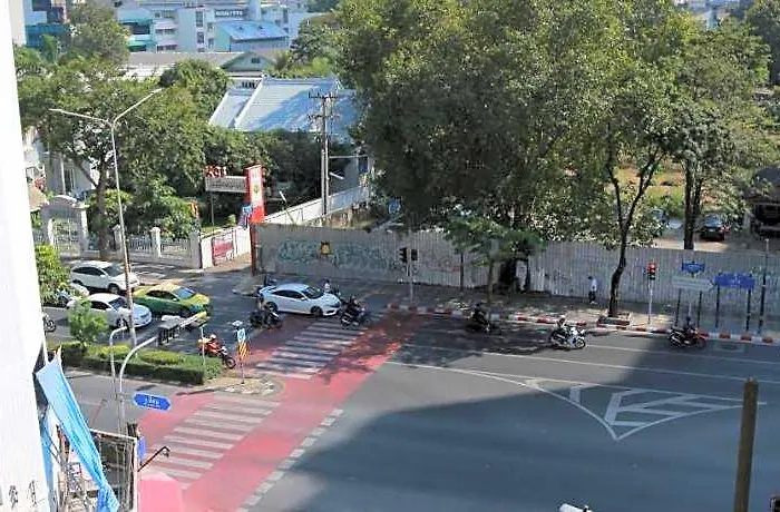 Upar Silom Hotel